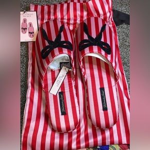 Victoria’s Secret slippers size 7-8